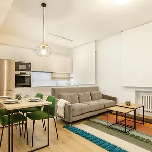 Elegante Y Recién Reformado En Abando Apartamento